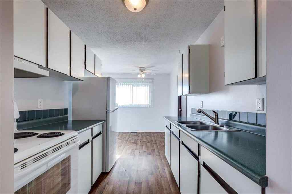 MLS® A2268282 - 5418 and 5422 48 Avenue  in NONE Olds, Multi-Family