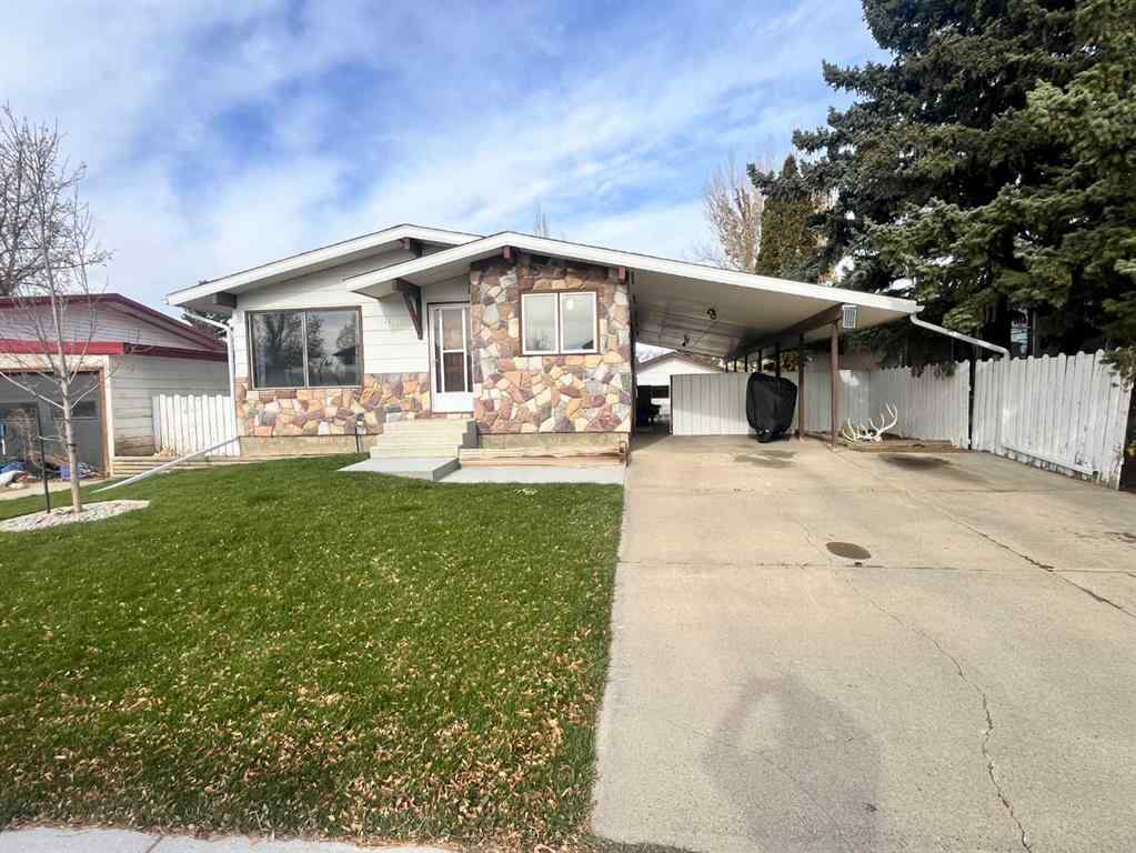 MLS® A2268283 - 4633 51 Avenue  in NONE Taber, Residential