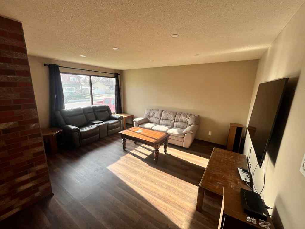 MLS® A2268283 - 4633 51 Avenue  in NONE Taber, Residential