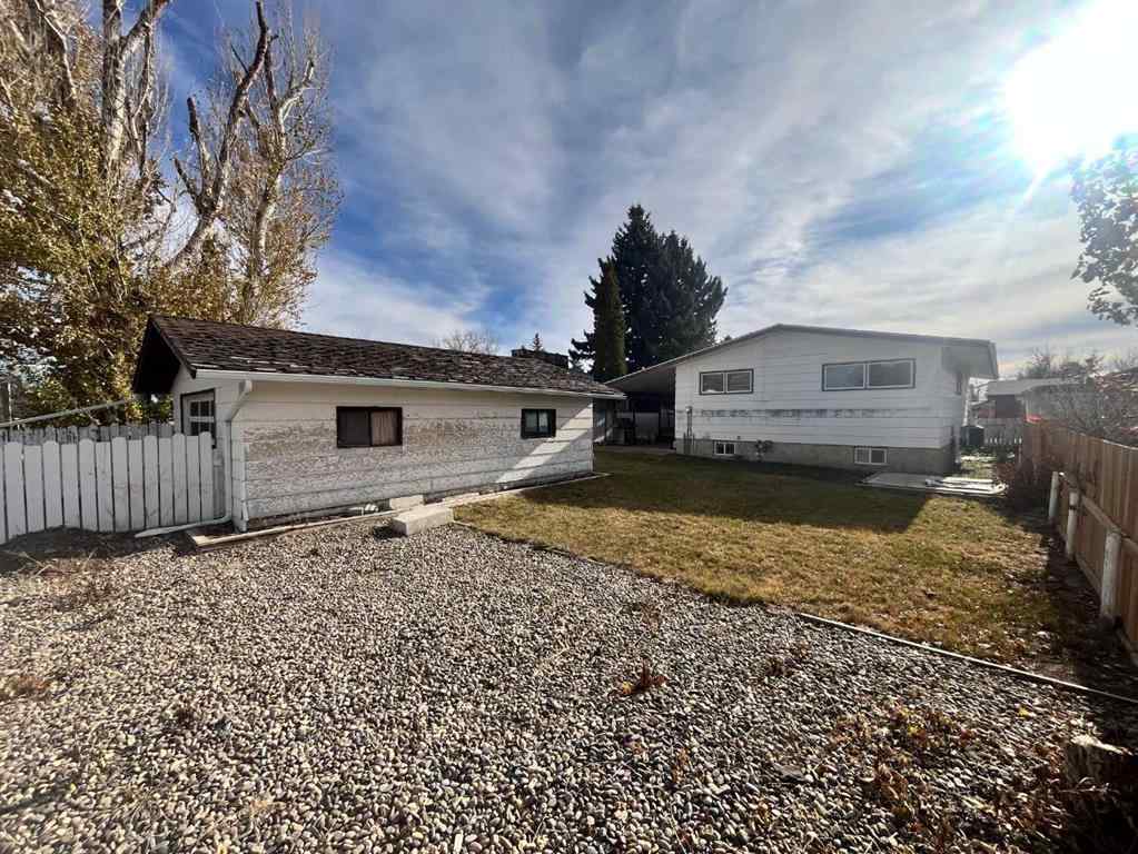 MLS® A2268283 - 4633 51 Avenue  in NONE Taber, Residential