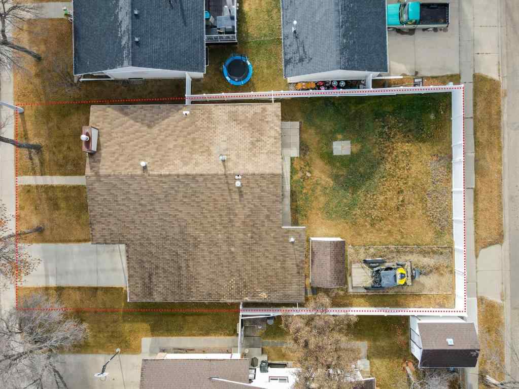 MLS® A2268288 - 5006 65 A Street  in Grandview Camrose, Residential