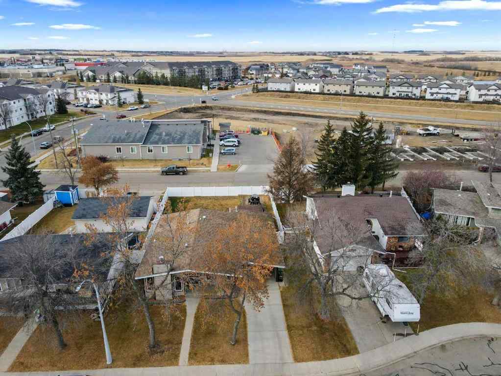 MLS® A2268288 - 5006 65 A Street  in Grandview Camrose, Residential