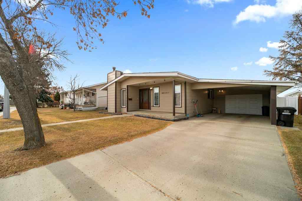 MLS® A2268288 - 5006 65 A Street  in Grandview Camrose, Residential