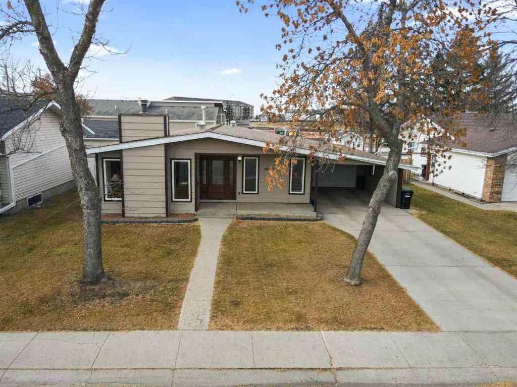 MLS® A2268288 - 5006 65 A Street  in Grandview Camrose, Residential