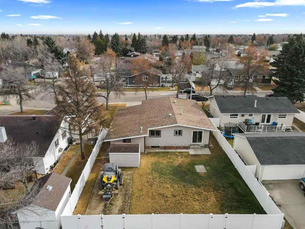 MLS® A2268288 - 5006 65 A Street  in Grandview Camrose, Residential