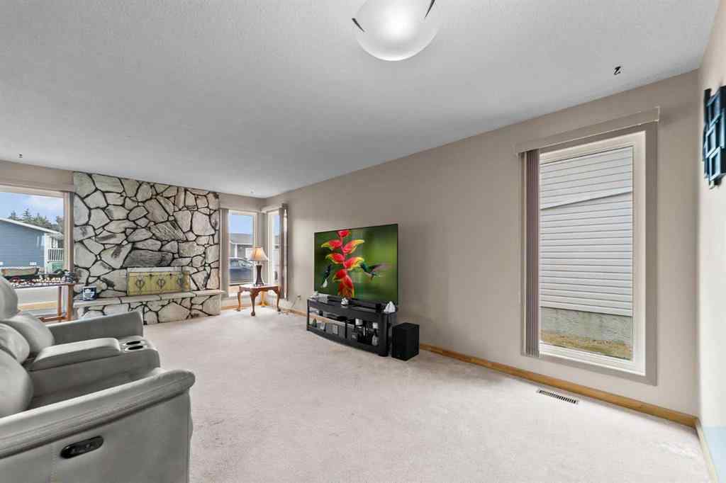 MLS® A2268288 - 5006 65 A Street  in Grandview Camrose, Residential