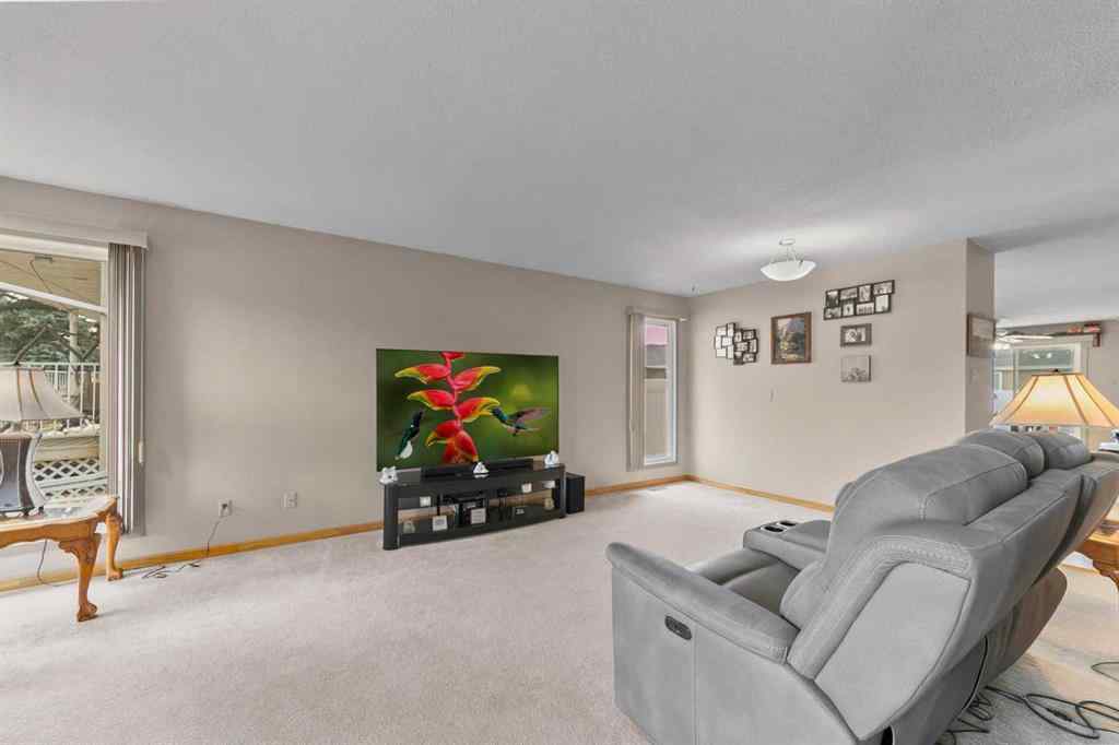 MLS® A2268288 - 5006 65 A Street  in Grandview Camrose, Residential