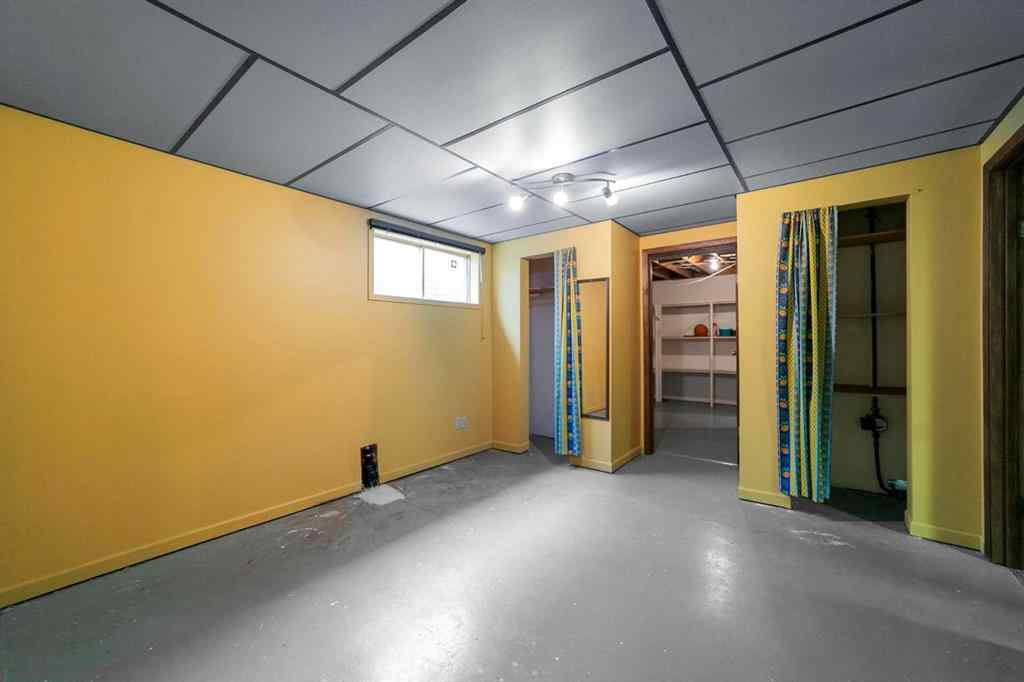 MLS® A2268288 - 5006 65 A Street  in Grandview Camrose, Residential