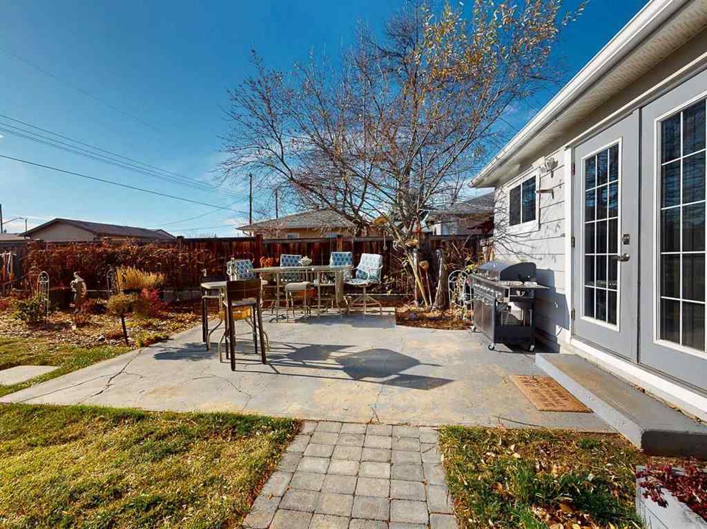 MLS&reg; # A2268290 - 332 Grey Street  in NONE Granum, Residential Open Houses