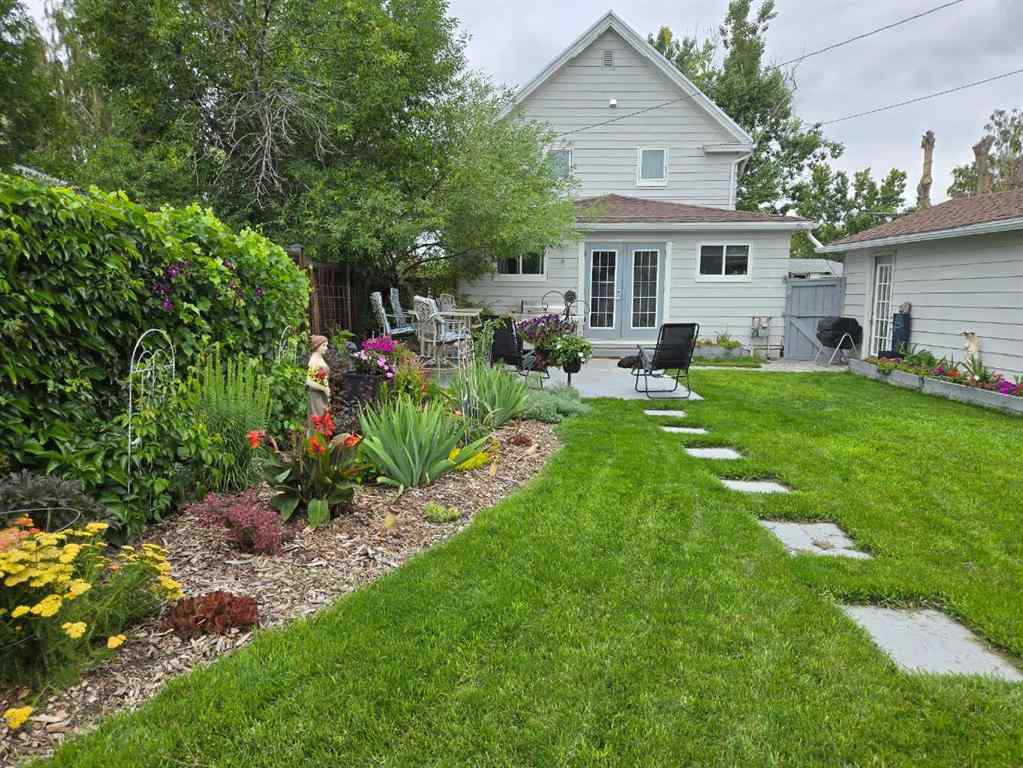 MLS&reg; # A2268290 - 332 Grey Street  in NONE Granum, Residential Open Houses