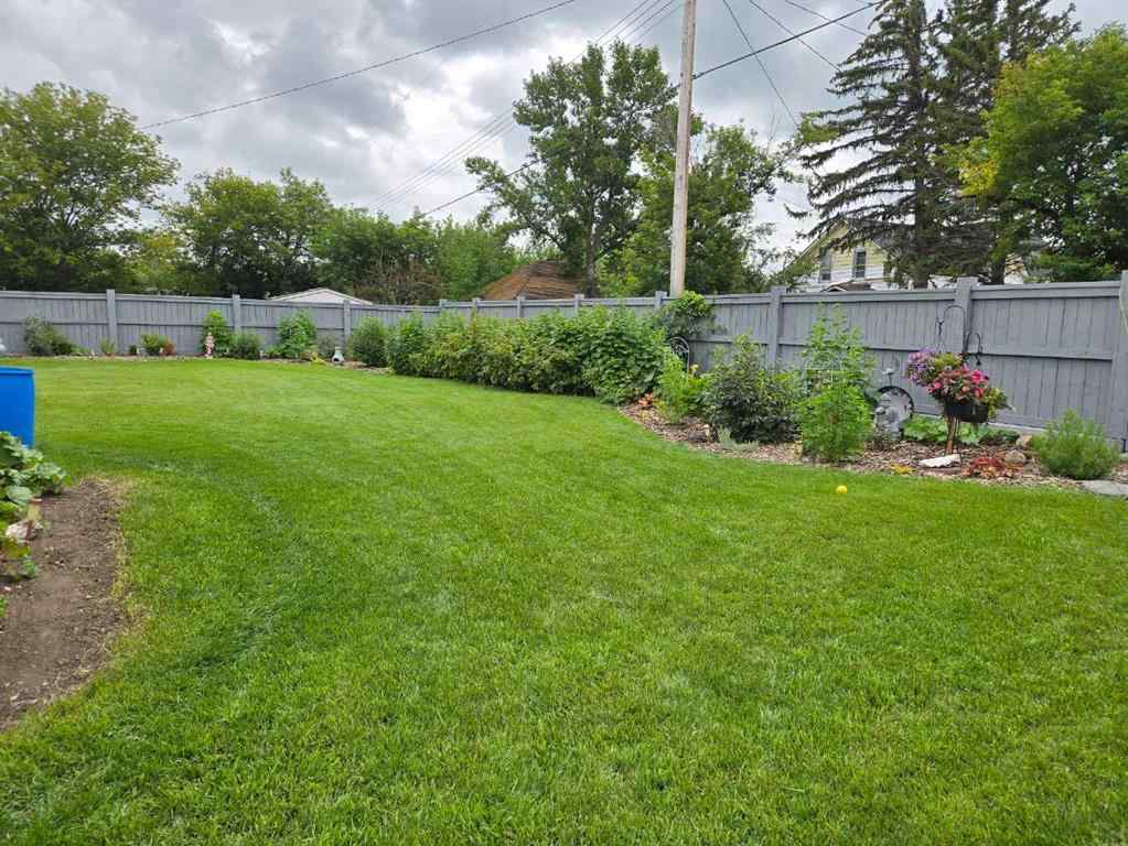 MLS&reg; # A2268290 - 332 Grey Street  in NONE Granum, Residential Open Houses