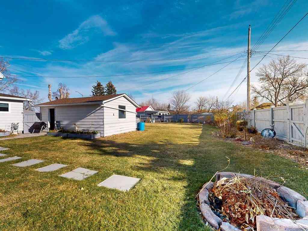 MLS&reg; # A2268290 - 332 Grey Street  in NONE Granum, Residential Open Houses