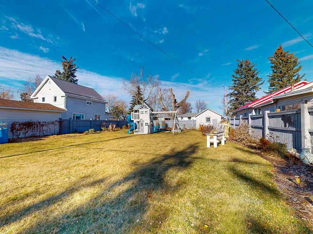 MLS&reg; # A2268290 - 332 Grey Street  in NONE Granum, Residential Open Houses