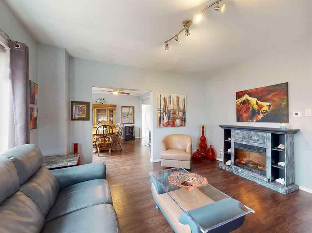 MLS&reg; # A2268290 - 332 Grey Street  in NONE Granum, Residential Open Houses