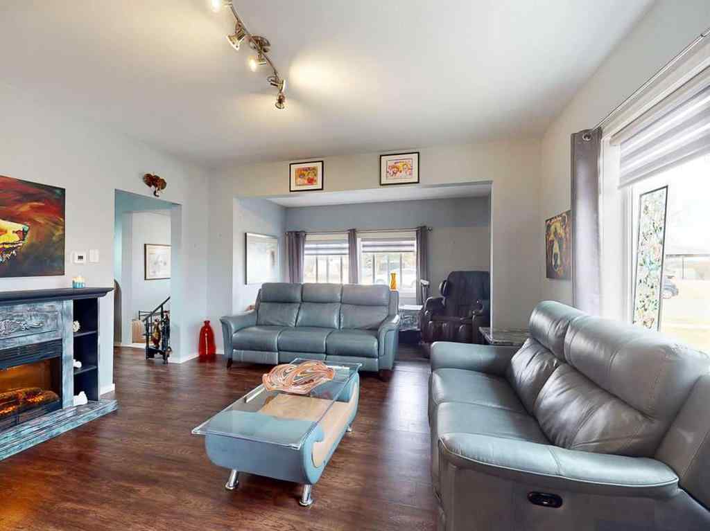 MLS&reg; # A2268290 - 332 Grey Street  in NONE Granum, Residential Open Houses