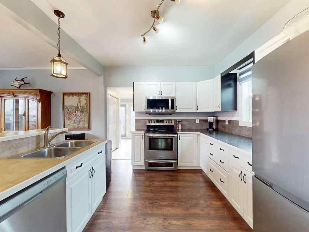 MLS&reg; # A2268290 - 332 Grey Street  in NONE Granum, Residential Open Houses