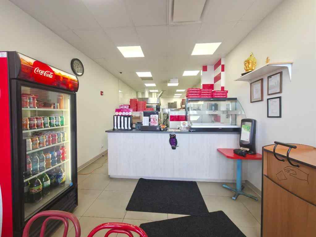 MLS® A2268294 - 3915 17 Avenue SW in Glendale Calgary, Commercial