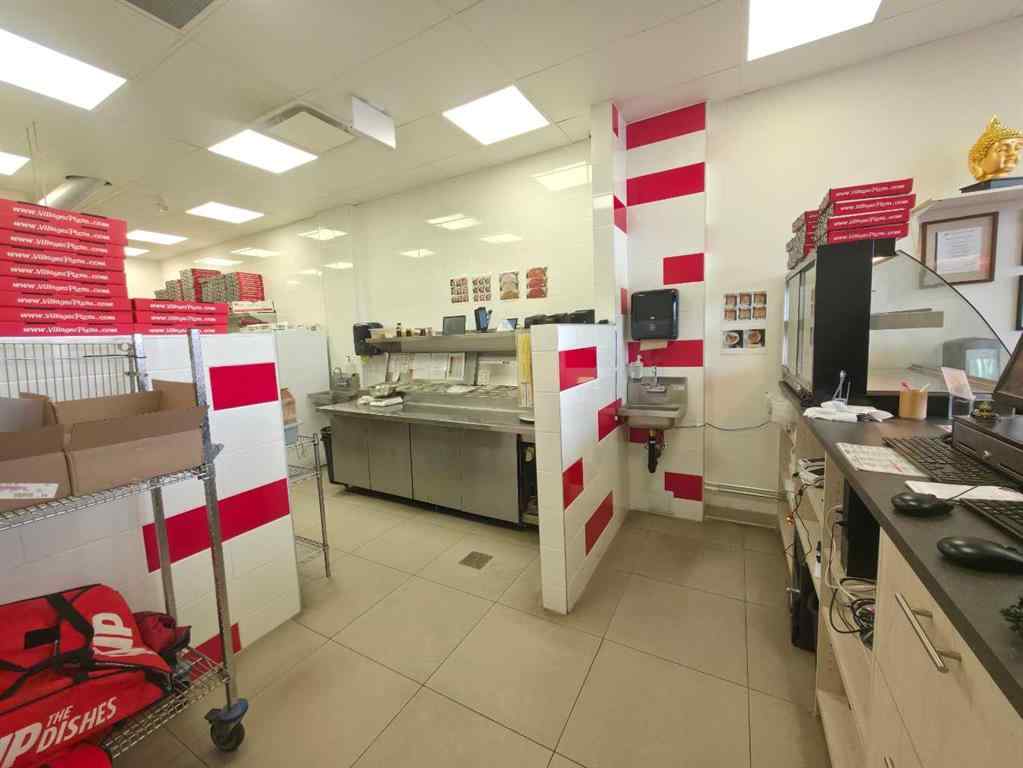 MLS® A2268294 - 3915 17 Avenue SW in Glendale Calgary, Commercial