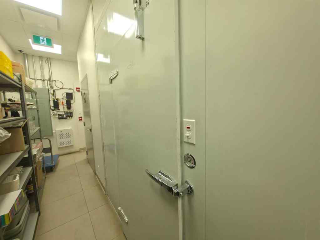 MLS® A2268294 - 3915 17 Avenue SW in Glendale Calgary, Commercial