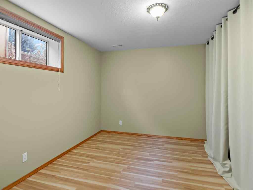 MLS® A2268298 - 22 Ansett Crescent  in Anders Park East Red Deer, Residential