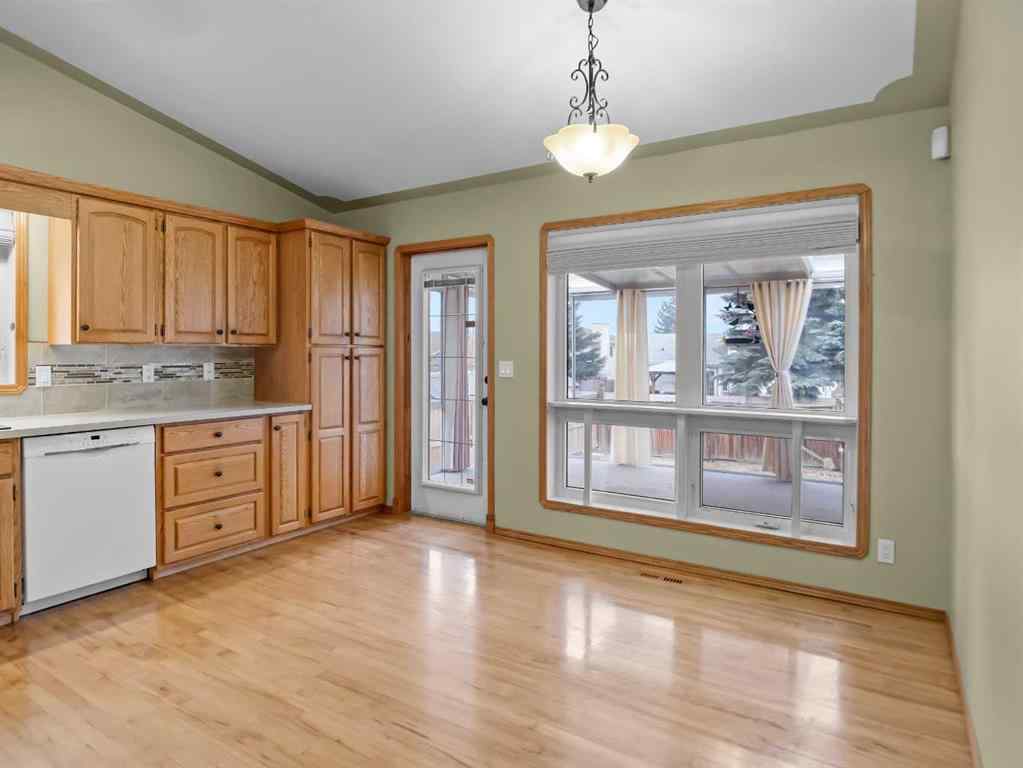 MLS® A2268298 - 22 Ansett Crescent  in Anders Park East Red Deer, Residential