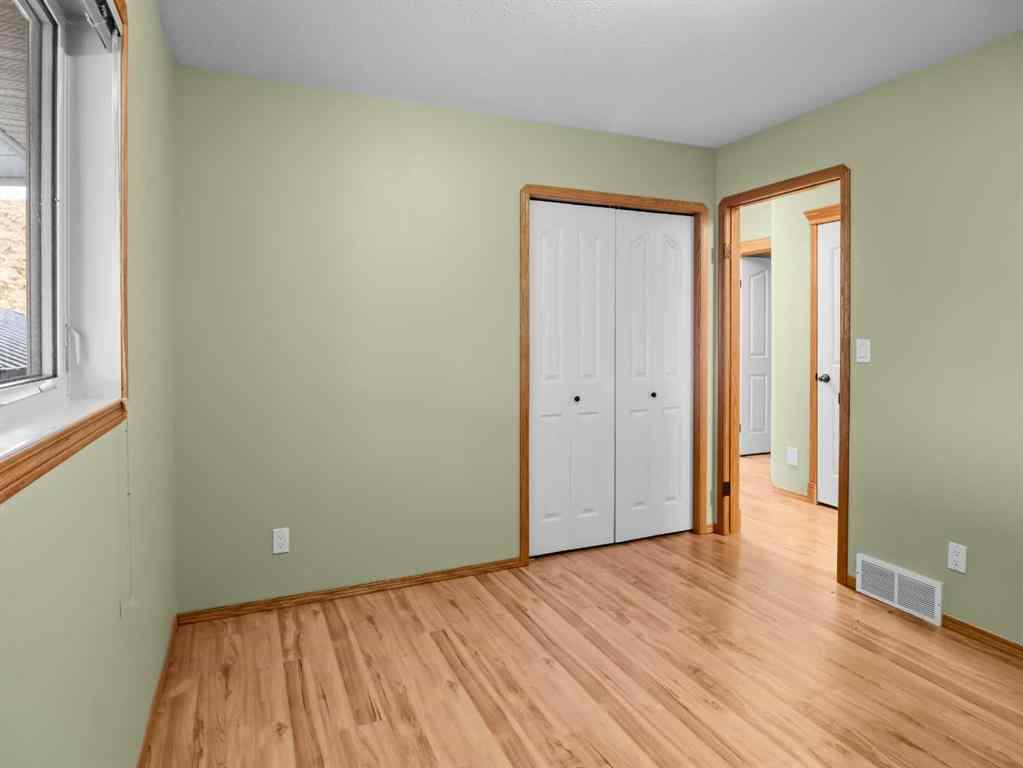 MLS® A2268298 - 22 Ansett Crescent  in Anders Park East Red Deer, Residential