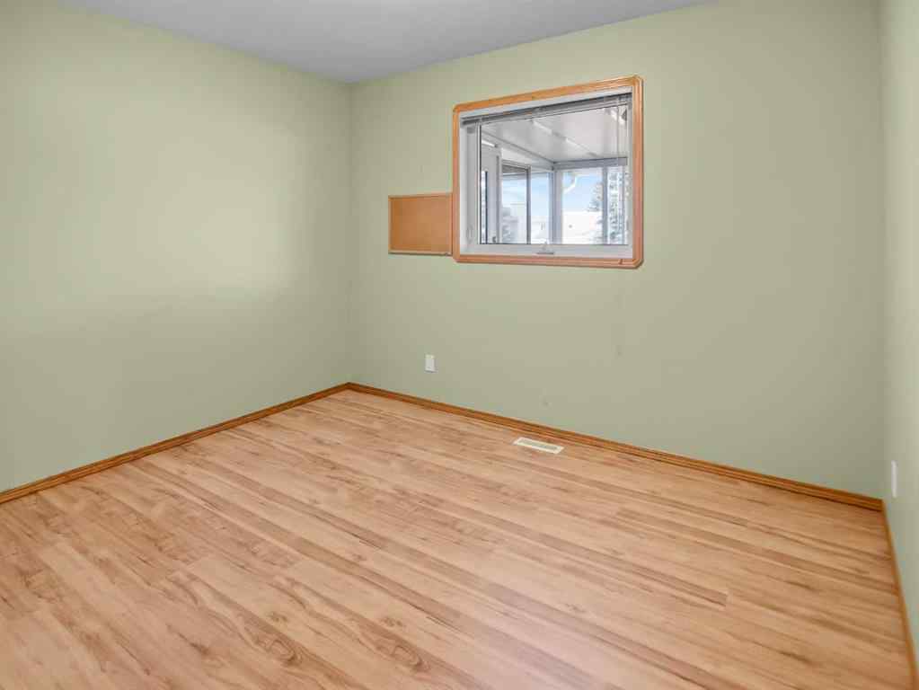 MLS® A2268298 - 22 Ansett Crescent  in Anders Park East Red Deer, Residential