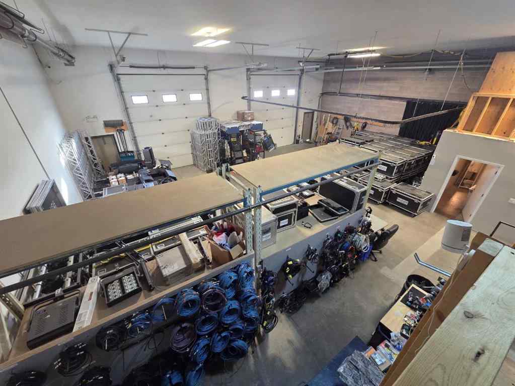 MLS® A2268305 - Unit #3 4002 9 Avenue N in Shackleford Industrial Park Lethbridge, Commercial