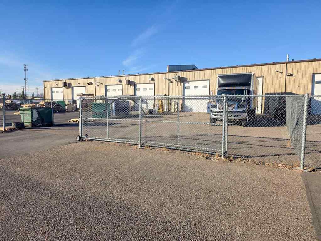 MLS® A2268305 - Unit #3 4002 9 Avenue N in Shackleford Industrial Park Lethbridge, Commercial
