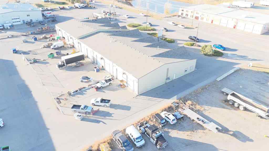 MLS® A2268305 - Unit #3 4002 9 Avenue N in Shackleford Industrial Park Lethbridge, Commercial