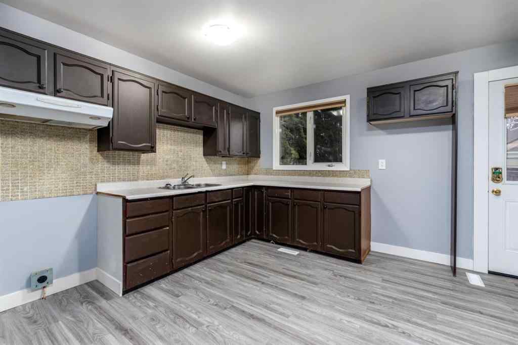 MLS® A2268306 - 5104 31 Street  in Steele Heights Lloydminster, Residential