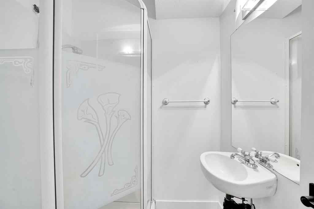 MLS® A2268307 - 7 Deercrest Way SE in Deer Ridge Calgary, Residential