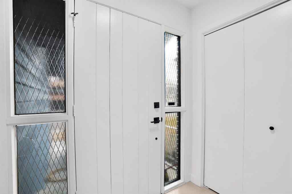 MLS® A2268307 - 7 Deercrest Way SE in Deer Ridge Calgary, Residential