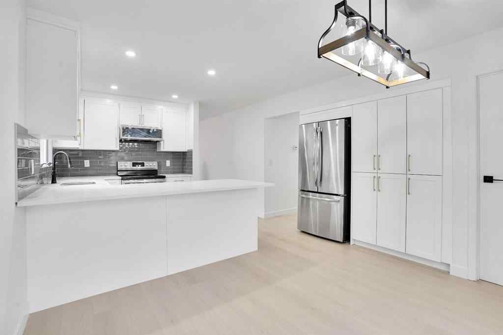 MLS® A2268307 - 7 Deercrest Way SE in Deer Ridge Calgary, Residential