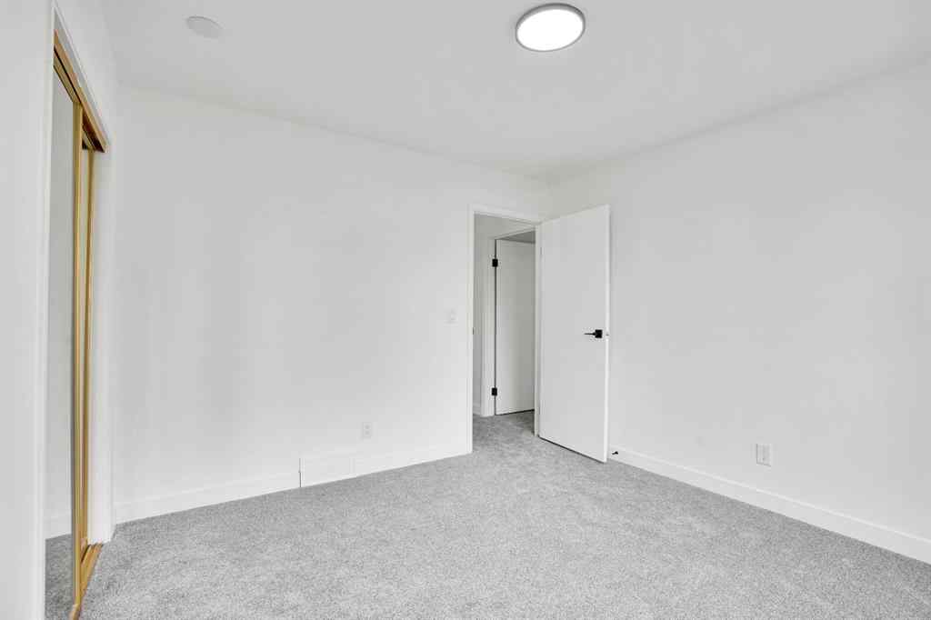 MLS® A2268307 - 7 Deercrest Way SE in Deer Ridge Calgary, Residential