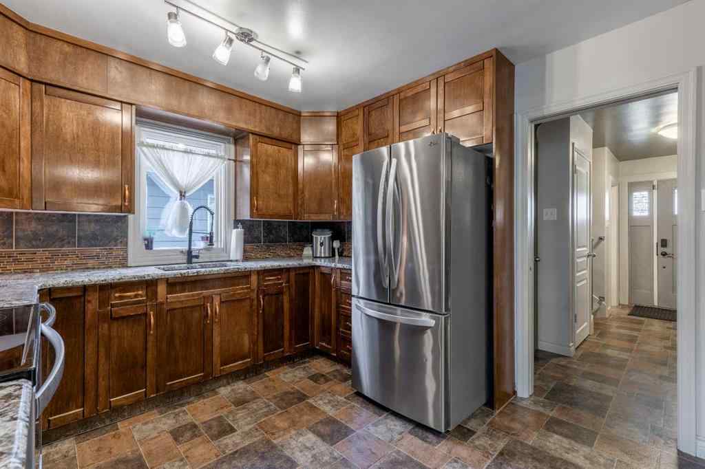 MLS&reg; # A2268308 - 530 16 Street S in Victoria Park Lethbridge, Residential Open Houses