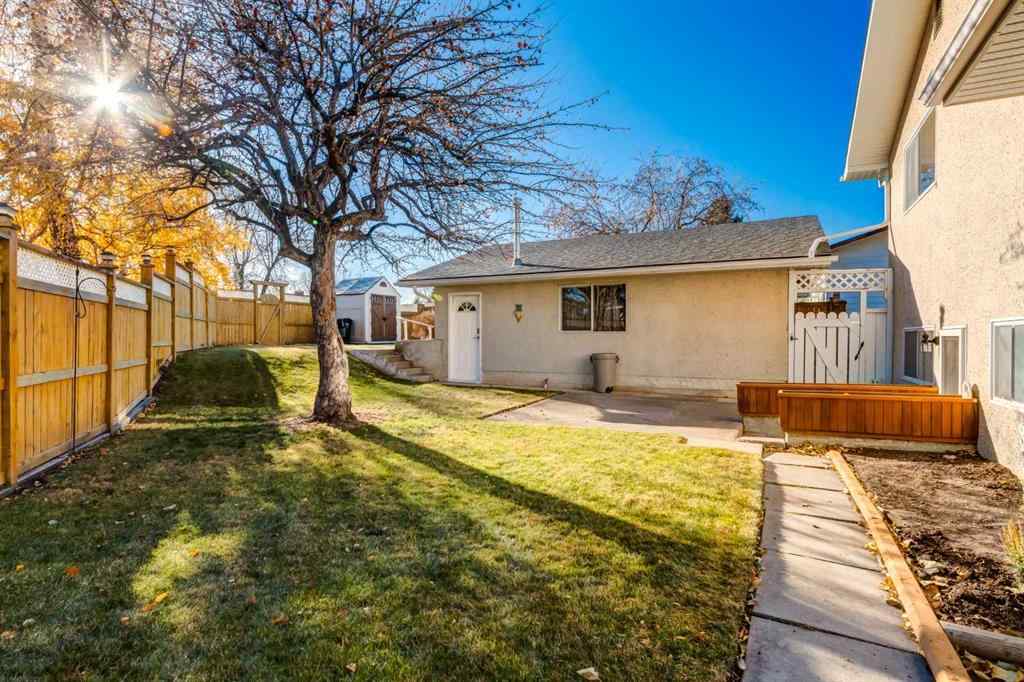 MLS® A2268316 - 1623 111 Avenue SW in Braeside Calgary, Residential