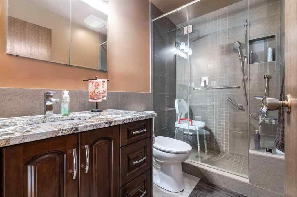 MLS® A2268316 - 1623 111 Avenue SW in Braeside Calgary, Residential