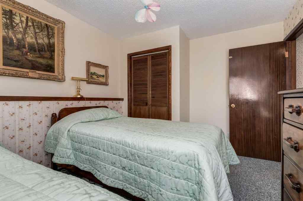 MLS® A2268316 - 1623 111 Avenue SW in Braeside Calgary, Residential