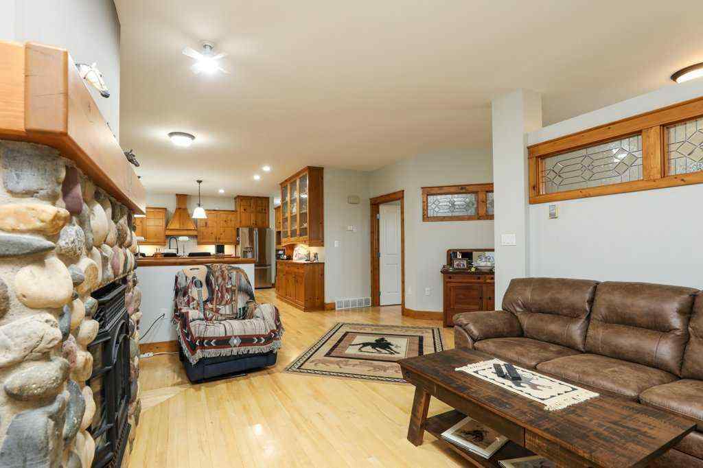 MLS® A2268323 - 570 27 St   in NONE Fort Macleod, Residential