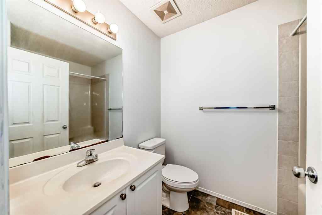 MLS® A2268327 - 8 Cranfield Place SE in Cranston Calgary, Residential