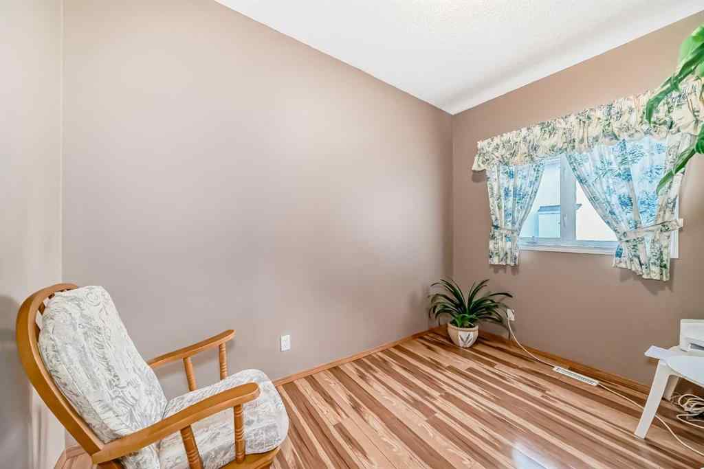 MLS® A2268328 - 120 COVE Road  in The Cove Chestermere, Residential