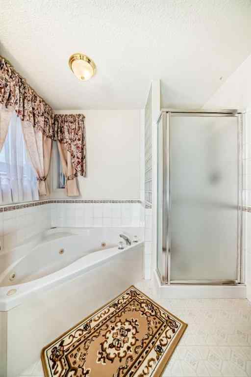 MLS® A2268328 - 120 COVE Road  in The Cove Chestermere, Residential