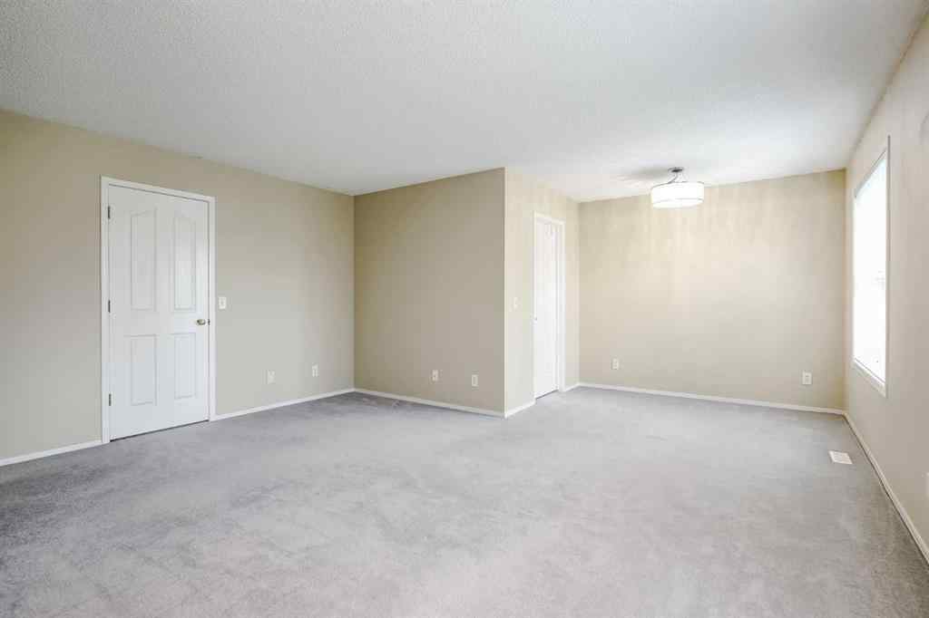 MLS® A2268336 - 375 Douglas Glen Gardens SE in Douglasdale/Glen Calgary, Residential