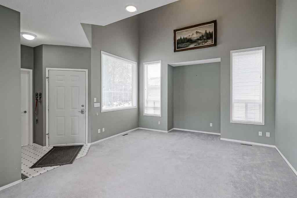 MLS® A2268336 - 375 Douglas Glen Gardens SE in Douglasdale/Glen Calgary, Residential