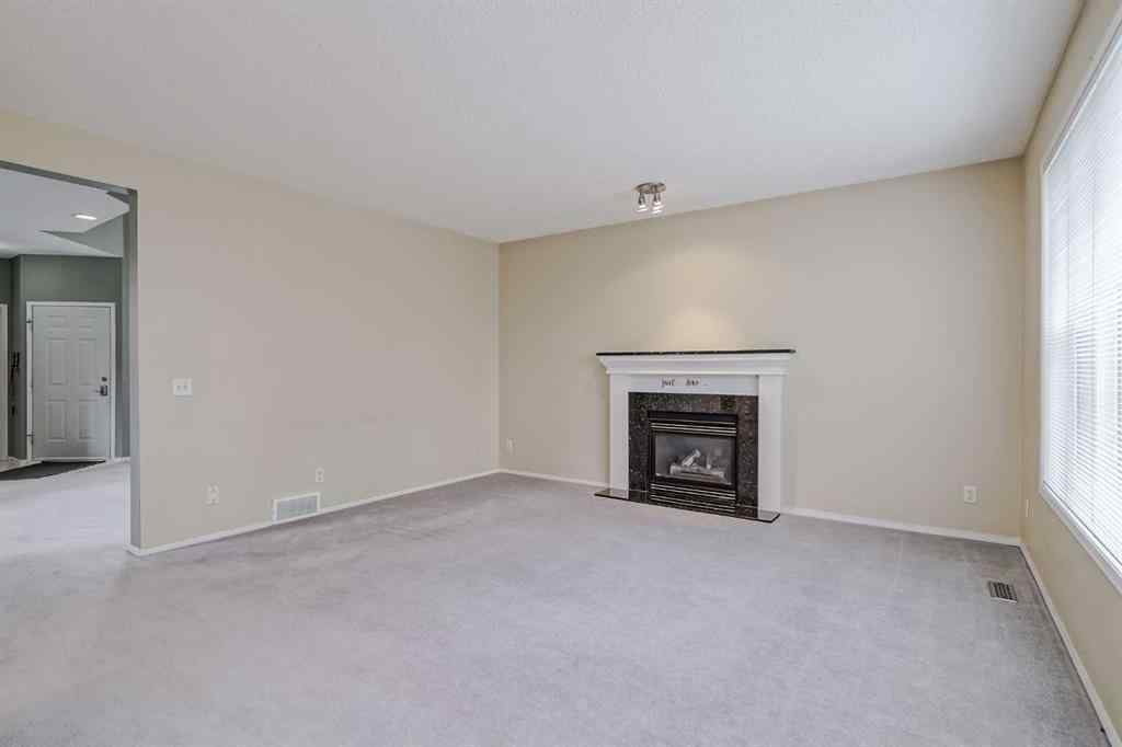 MLS® A2268336 - 375 Douglas Glen Gardens SE in Douglasdale/Glen Calgary, Residential