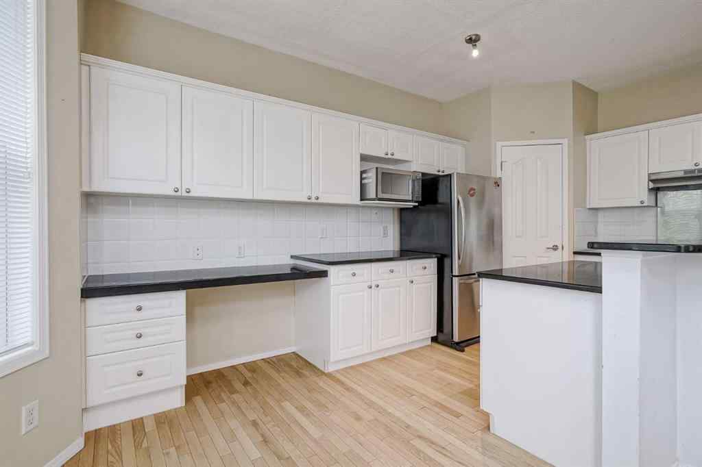 MLS® A2268336 - 375 Douglas Glen Gardens SE in Douglasdale/Glen Calgary, Residential