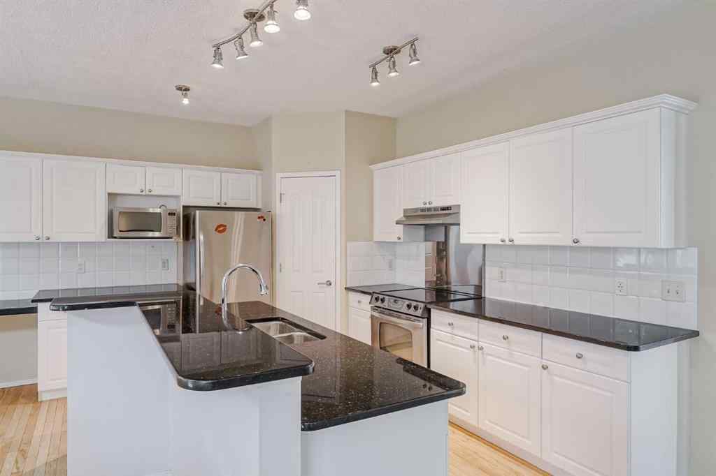 MLS® A2268336 - 375 Douglas Glen Gardens SE in Douglasdale/Glen Calgary, Residential