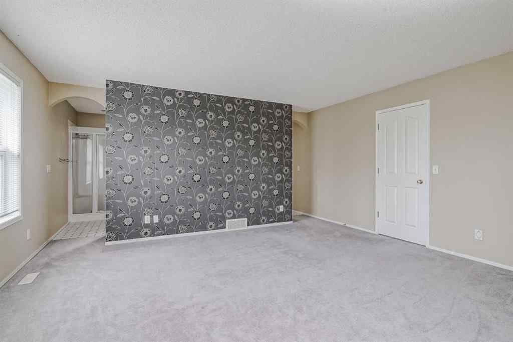 MLS® A2268336 - 375 Douglas Glen Gardens SE in Douglasdale/Glen Calgary, Residential