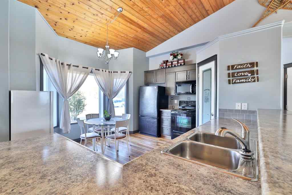 MLS® A2268344 - 5338 55 Avenue  in Bashaw Bashaw, Residential